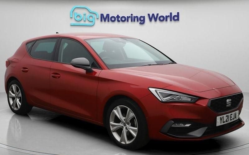 Used 2023 Seat Leon FR Hatchback | £14,900 (Fair price) - Image 1/4