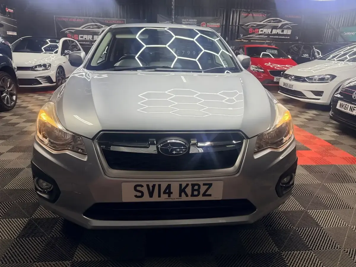 Used Subaru Impreza 114 HP (83 kW) 2014 Silver Hatchback