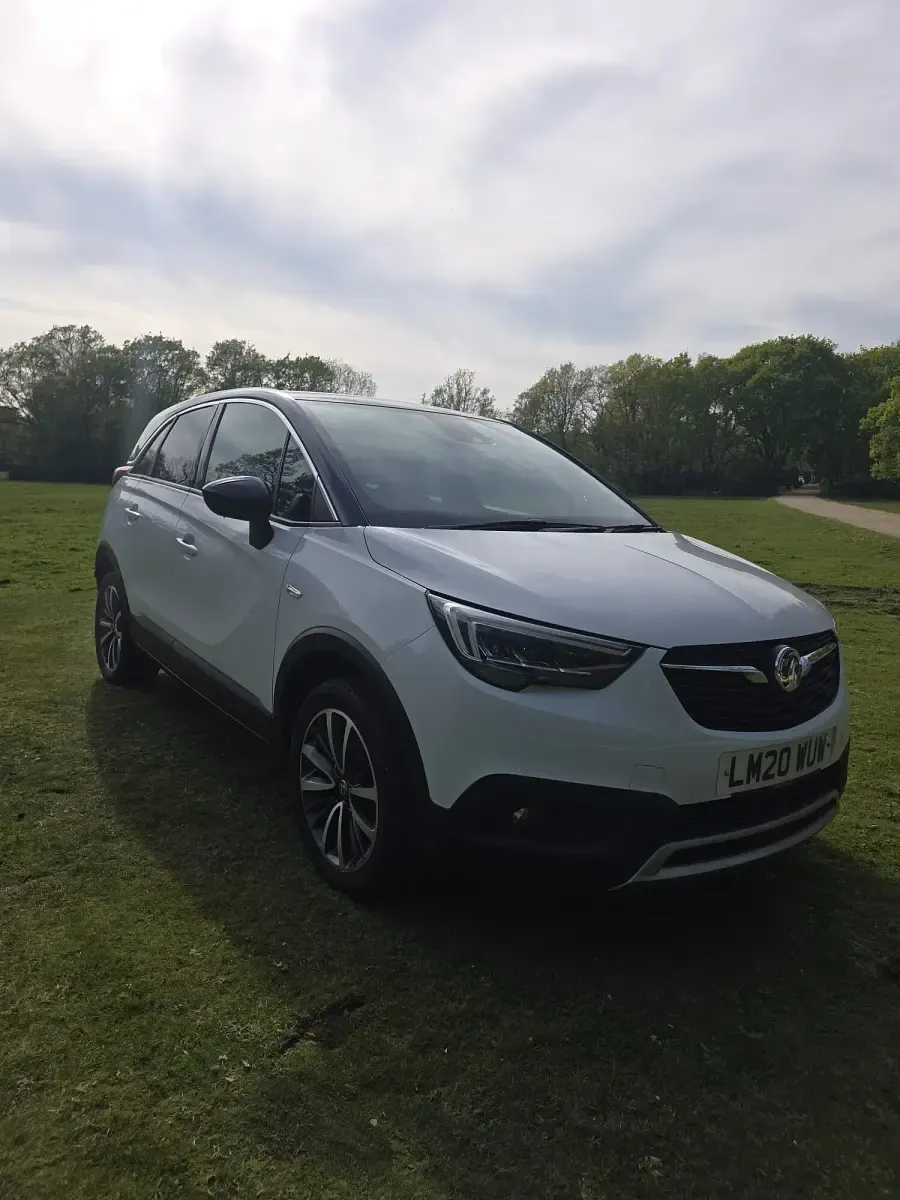 Used Vauxhall Crossland X Elite 120 HP (88 kW) 2020 White SUV