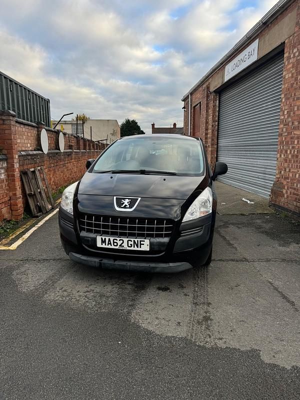 Black Used 2012 Peugeot 3008 Active Hatchback | £1,999 (Super price) - Image 1/4