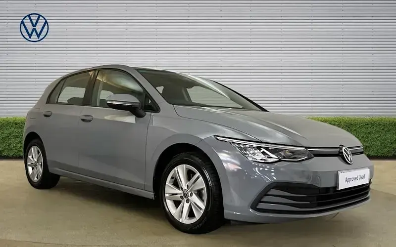 Used VW Golf VIII Life 116 HP (85 kW) 2024 Hatchback