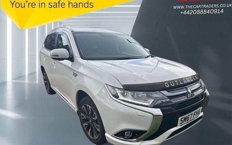 Used 2018 Mitsubishi Outlander P-HEV Estate | £10,988 (Good price) - Image 1/4