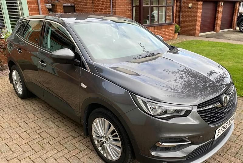 Used Vauxhall Grandland X 177 HP (130 kW) 2019 Grey SUV