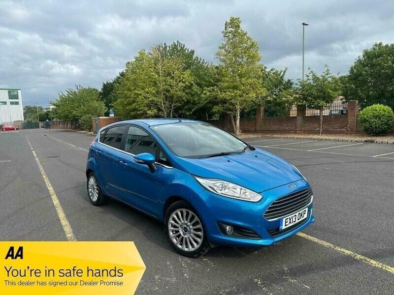Blue Used 2013 Ford Fiesta Titanium Hatchback | £5,150 (Fair price) - Image 1/4