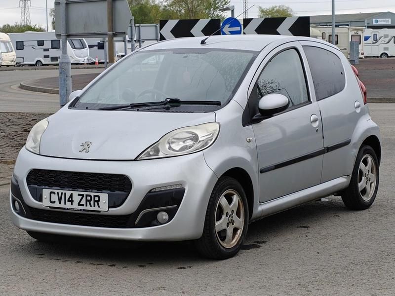 Used Peugeot 107 Allure 68 HP (50 kW) 2014 Silver Hatchback