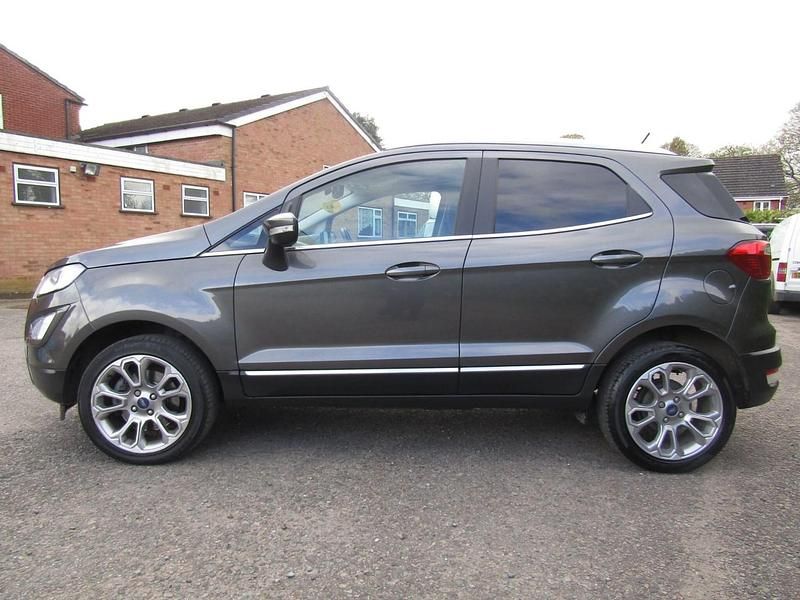Begagnad Ford Ecosport Titanium 2018 Grå SUV