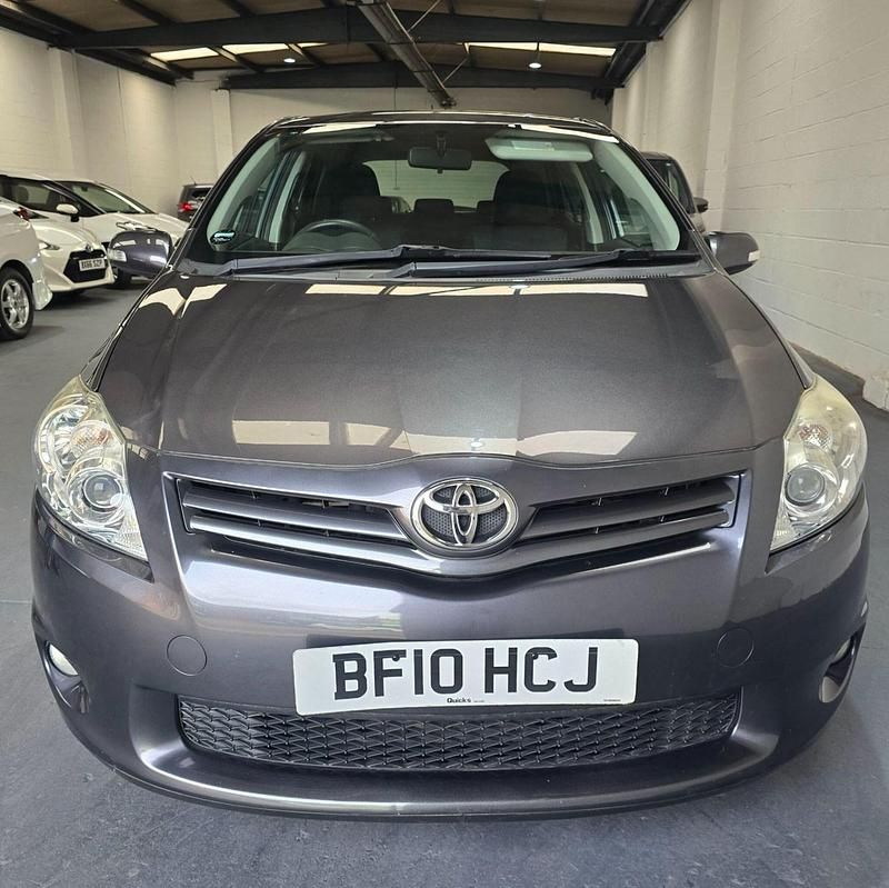 Grey Used 2010 Toyota Auris Hatchback | £3,795 (Fair price) - Image 1/4