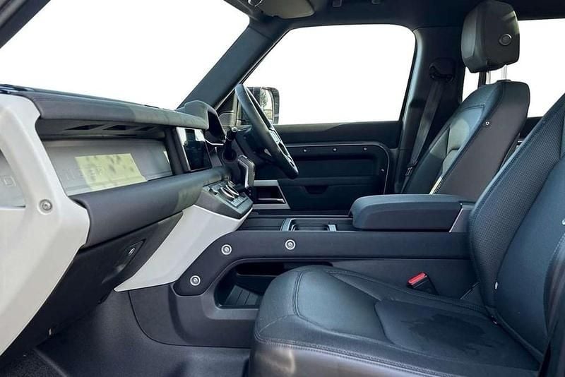 Used Land Rover Defender SE Dynamic 245 HP (180 kW) 2022 Grey SUV