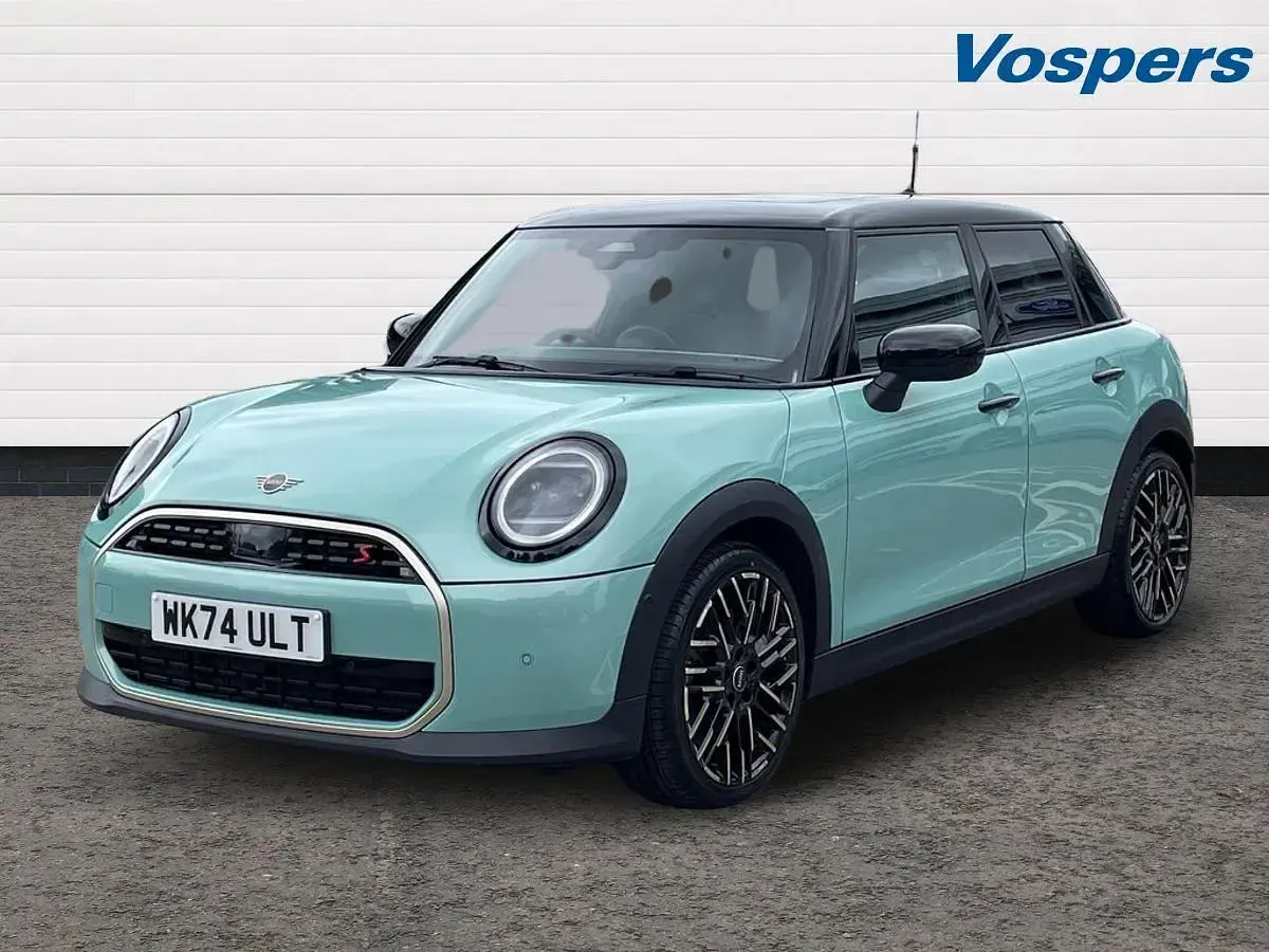 Used Mini Cooper Exclusive 200 HP (147 kW) 2024 Green Hatchback