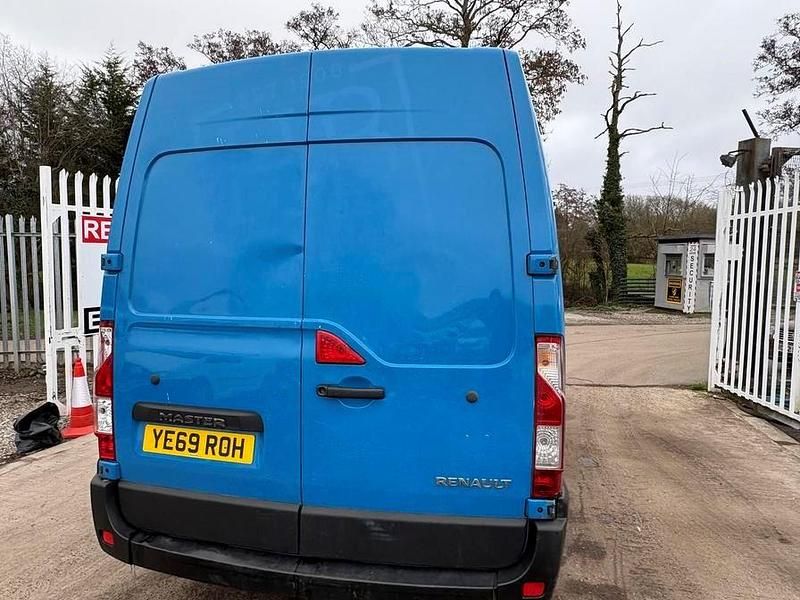 Used Renault Master Business 2019 Blue Van