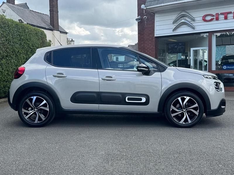 Begagnad Citroën C3 PureTech 82 HK (60 kW) 2024 Grå Halvkombi
