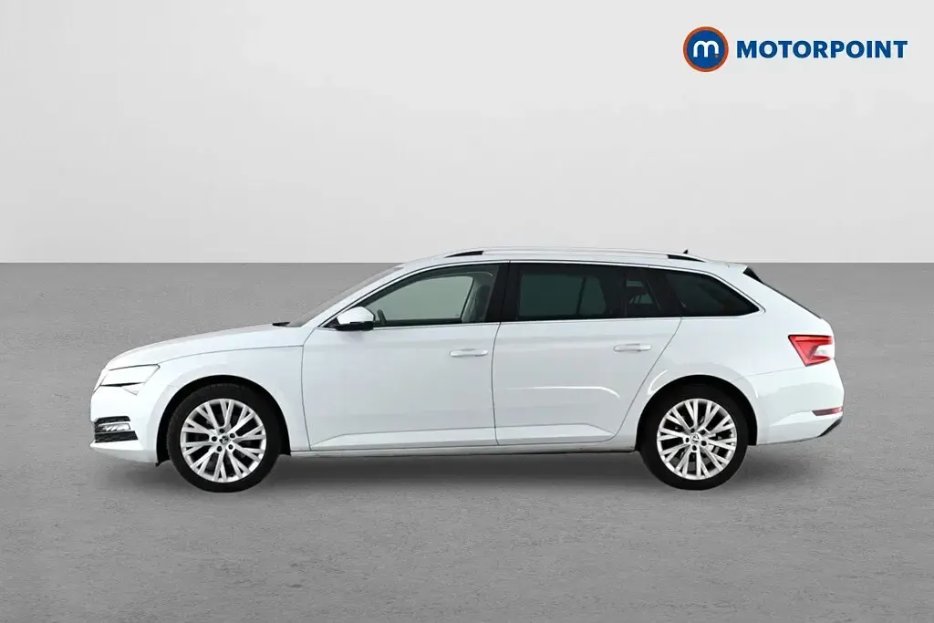 Used Skoda Superb SE L 150 HP (110 kW) 2023 White Estate