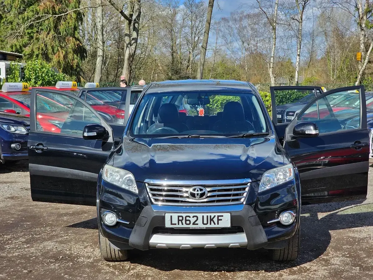Used Toyota RAV4 SR 150 HP (110 kW) 2012 Black SUV