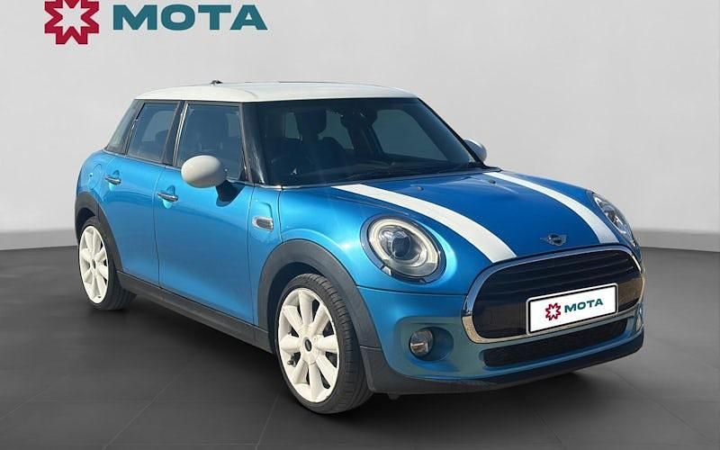 Usado Mini Cooper D Hatch 116 HP (85 kW) 2017 Citadino