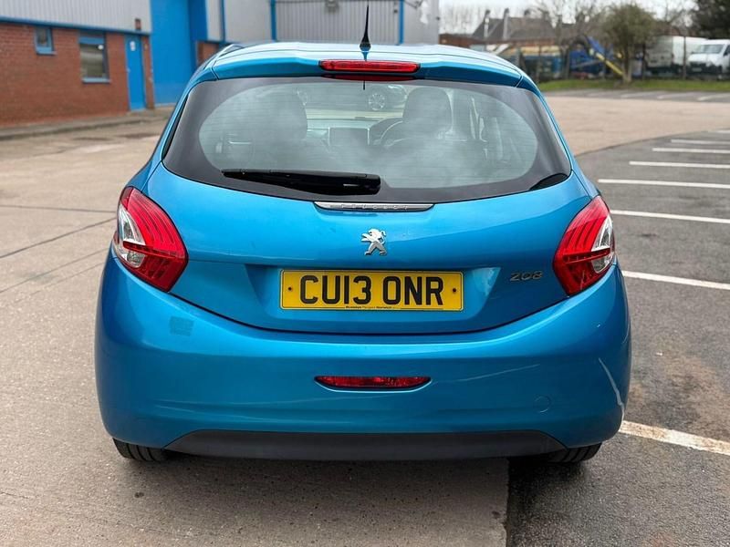Used Peugeot 208 Active 82 HP (60 kW) 2013 Blue Hatchback