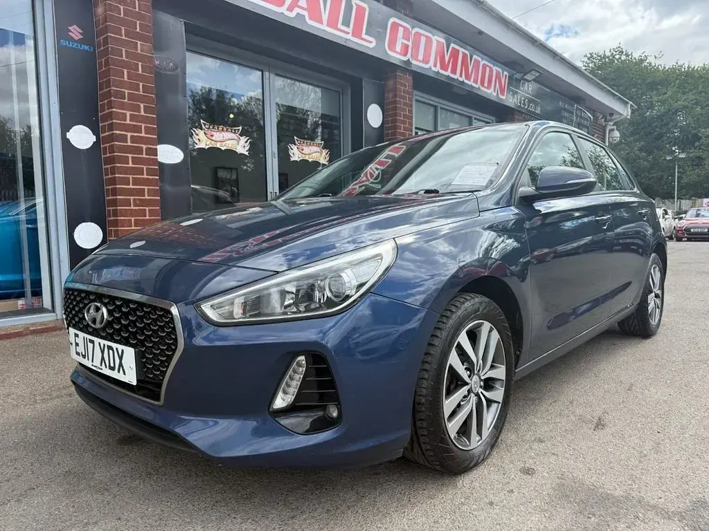 Used Hyundai i30 SE 110 HP (80 kW) 2017 Blue Hatchback