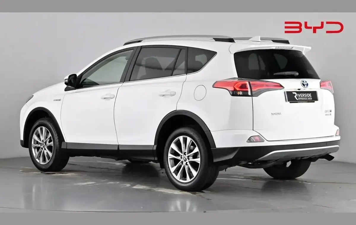 Used Toyota RAV4 Hybrid 197 HP (144 kW) 2017 White SUV