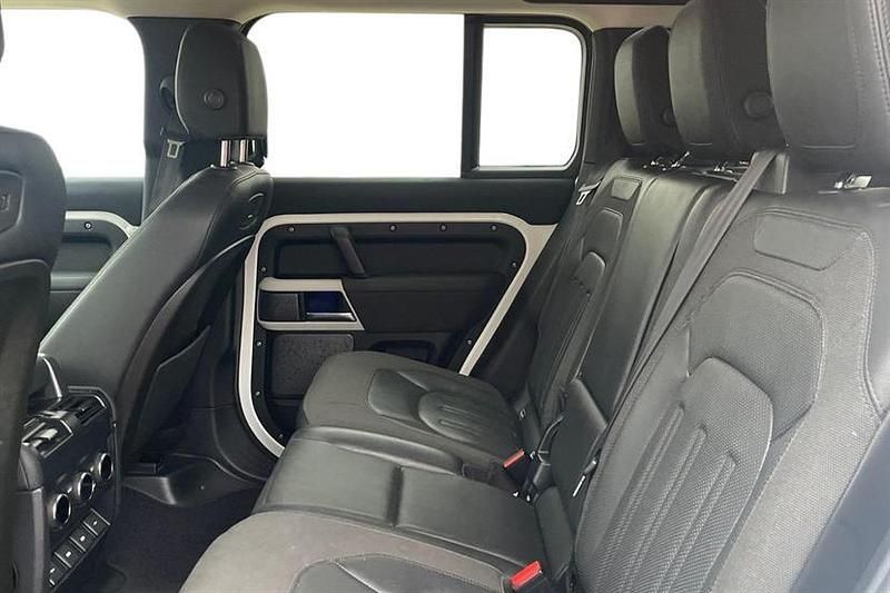 Used Land Rover Defender SE 240 HP (176 kW) 2020 Fuji white SUV