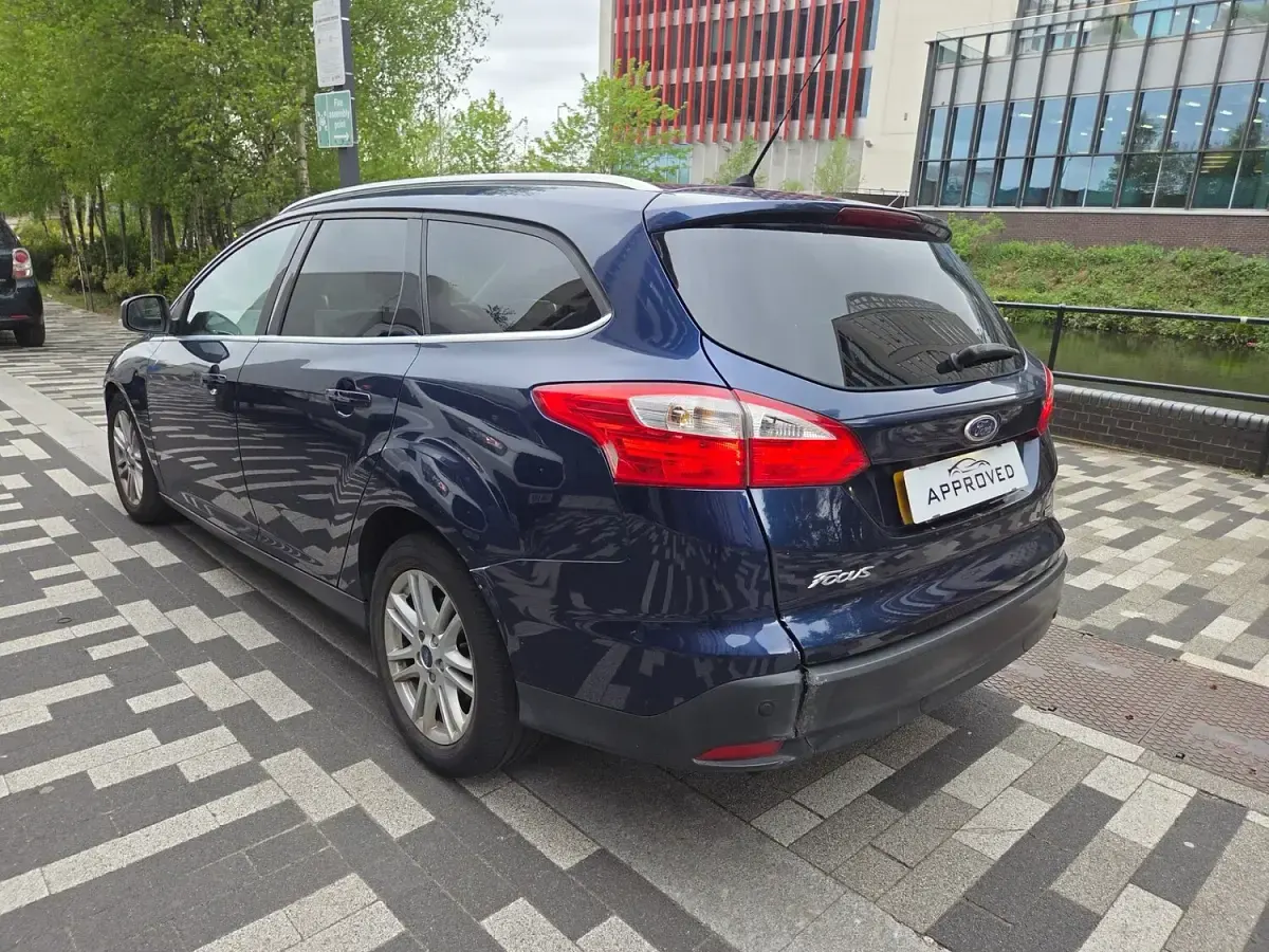 Used Ford Focus Titanium 115 HP (84 kW) 2012 Blue Estate