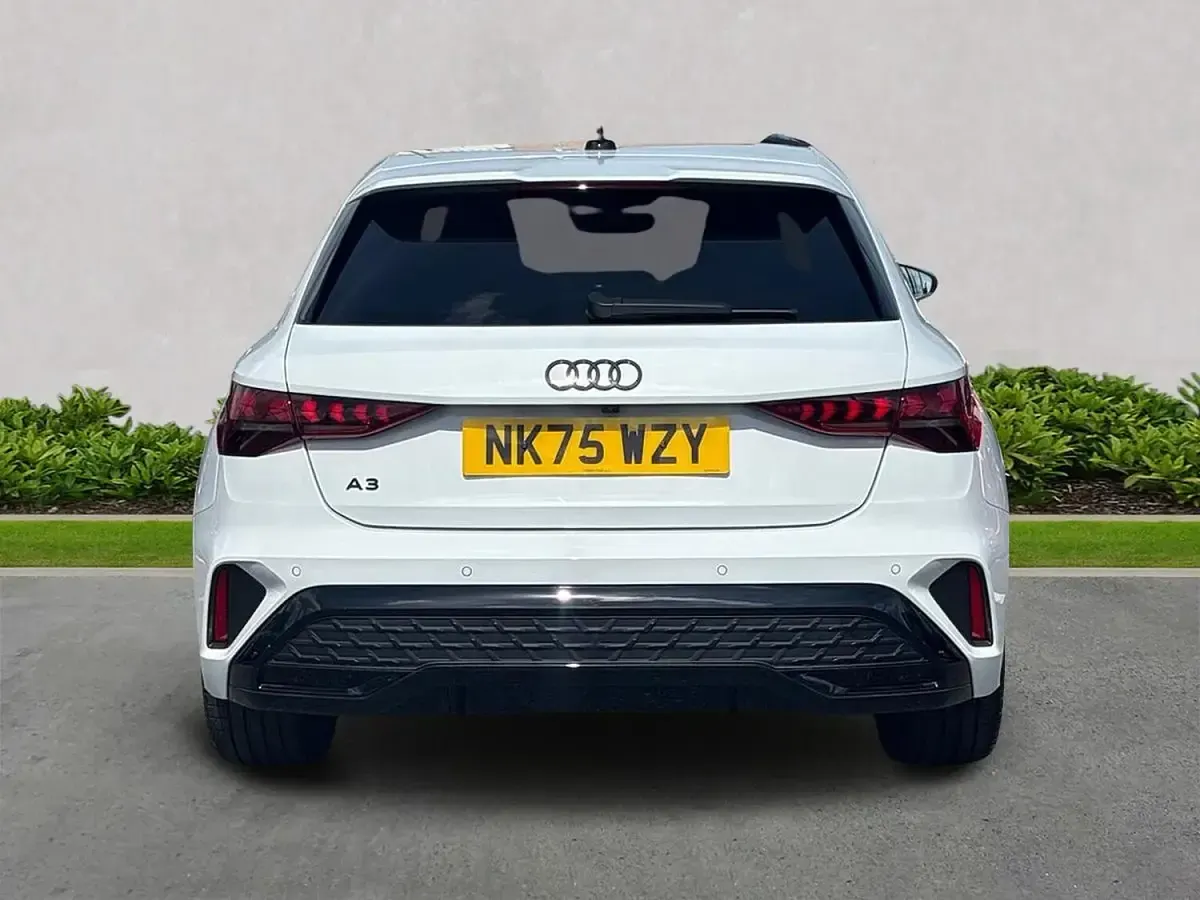 Used Audi A3 Black Edition 204 HP (150 kW) 2025 White Hatchback