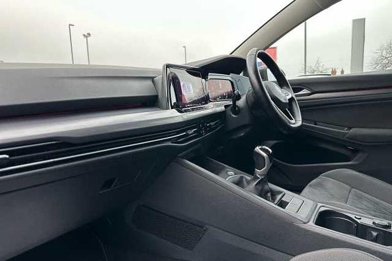 Used VW Golf VIII 130 HP (95 kW) 2021
