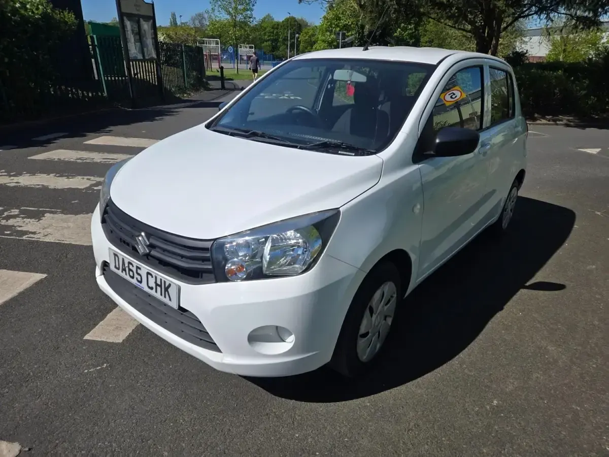 Używany Suzuki Celerio 68 KM (50 kW) 2015 Biały Hatchback