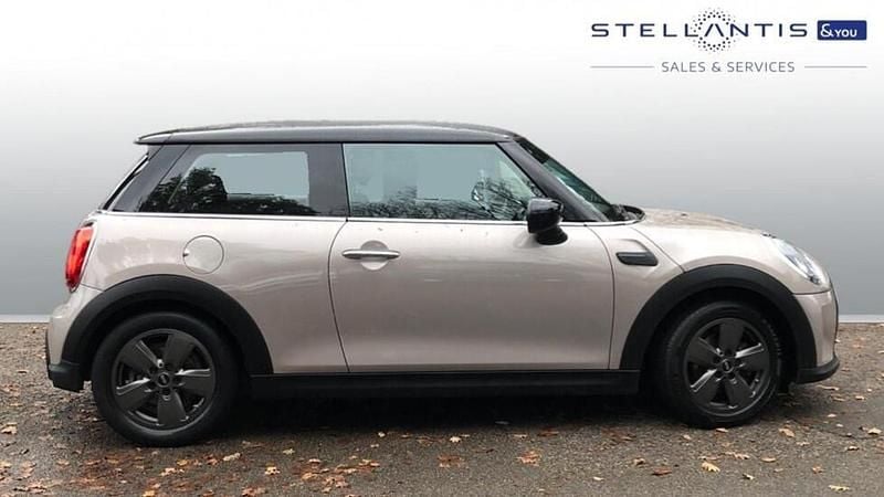 Blue Used 2022 Mini Cooper Classic Hatchback | £16,335 (Good price) - Image 1/4