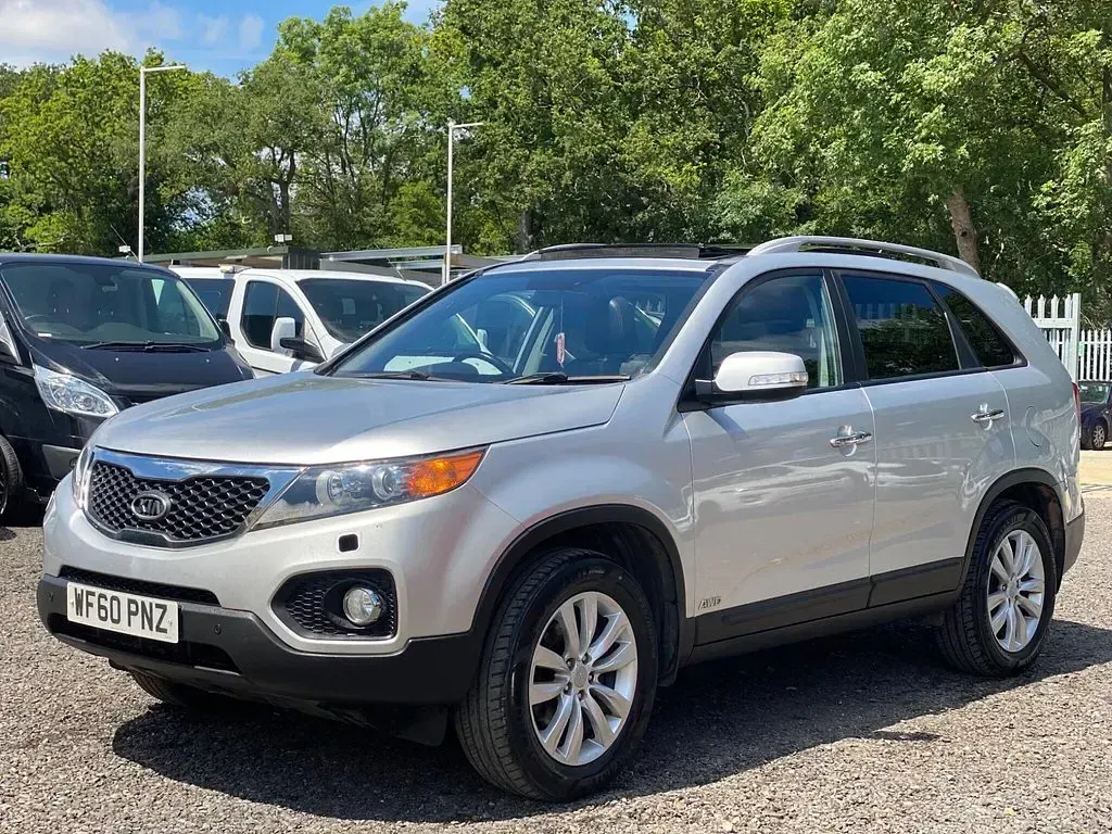 Used Kia Sorento 197 HP (144 kW) 2010 Silver SUV
