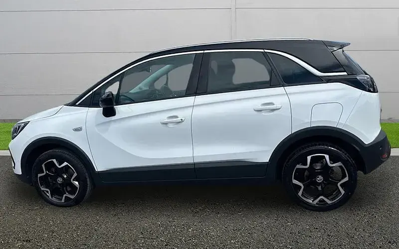 Used Vauxhall Crossland Ultimate 131 HP (96 kW) 2023 White SUV