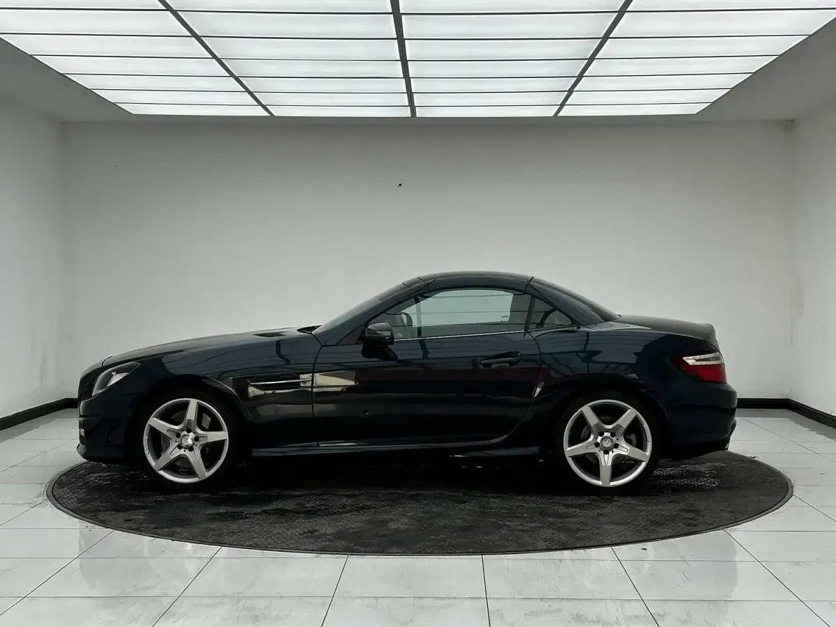 Used Mercedes SLK200 AMG 184 HP (135 kW) 2011 Blue Cabriolet