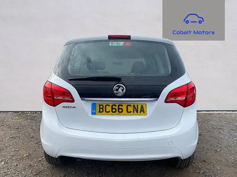 Used Vauxhall Meriva 100 HP (73 kW) 2016 White MPV