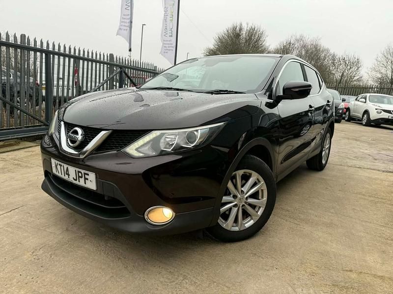 Used Nissan Qashqai Acenta Premium 130 HP (95 kW) 2014 Black SUV