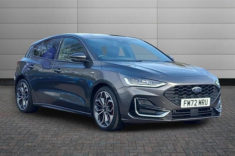 Used Ford Focus ST-Line 120 HP (88 kW) 2023 Magnetic Hatchback