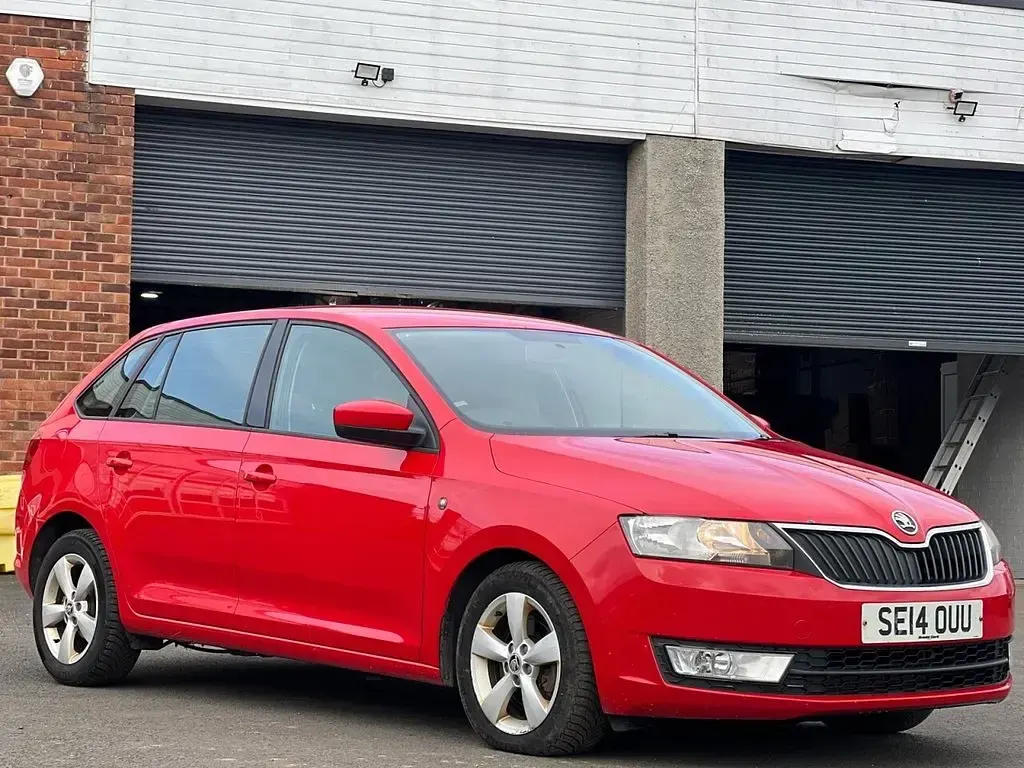 Used Skoda Rapid SE 105 HP (77 kW) 2014 Hatchback