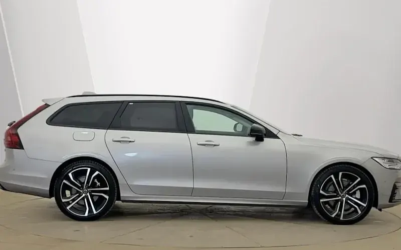 Usado Volvo V90 Ultra 455 CV (334 kW) 2025 Plateado Familiar
