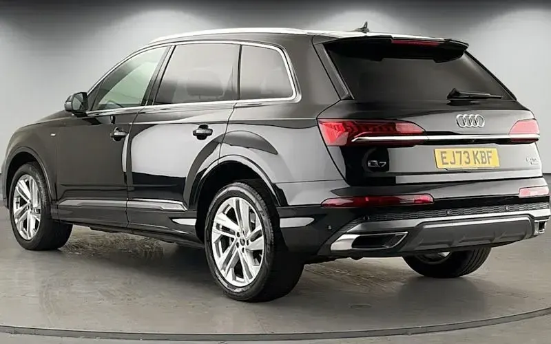 Used Audi Q7 Black Edition 286 HP (210 kW) 2023 Mythos black metallic/mythos black metallic SUV