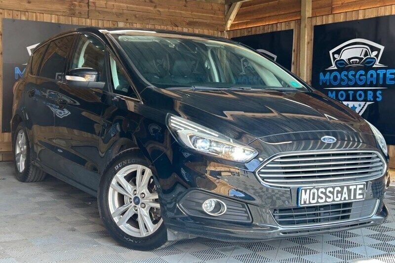 Black Used 2015 Ford S-MAX Titanium MPV | £9,795 (Fair price) - Image 1/4