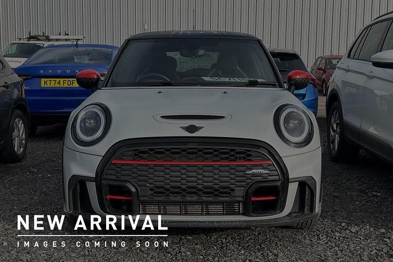 Used Mini Cooper S Hatch 178 HP (130 kW) 2021 Silver Hatchback