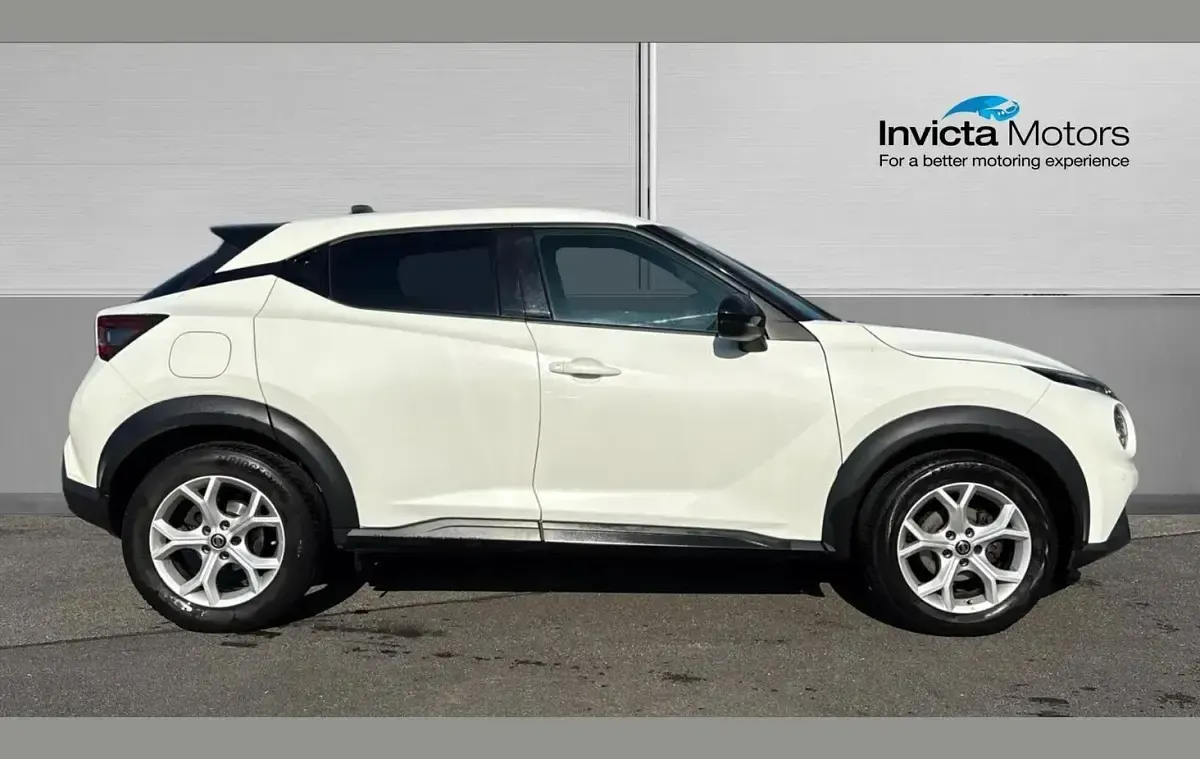 Used Nissan Juke N-Connecta 114 HP (83 kW) 2021 White SUV