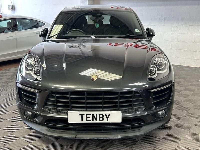 Used Porsche Macan 258 HP (189 kW) 2016 Grey SUV
