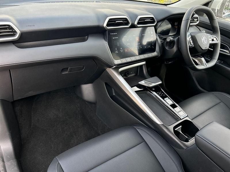 Used MG ZS Trophy 196 HP (144 kW) 2024 Silver Sedan