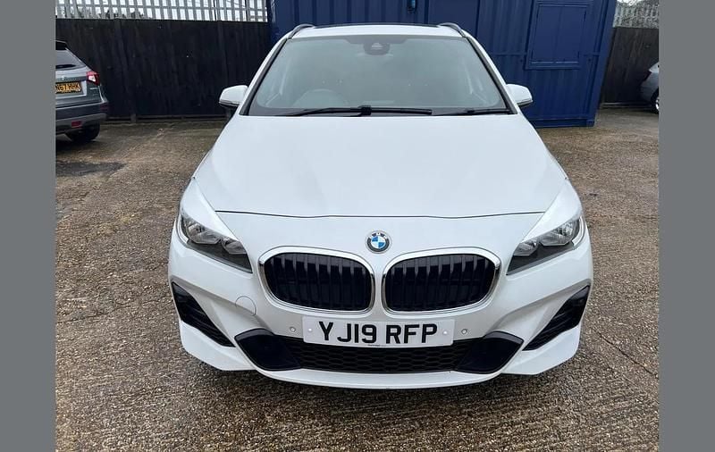 Used BMW 225 M Sport 224 HP (164 kW) 2019 White Estate
