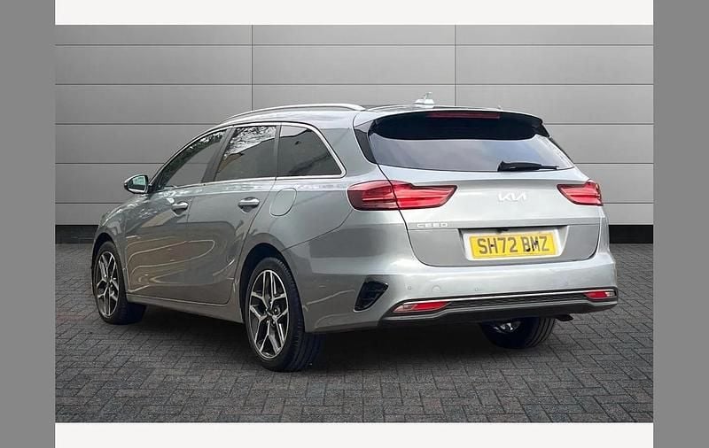 Used Kia Ceed Sportswagon 158 HP (116 kW) 2022 Silver Estate