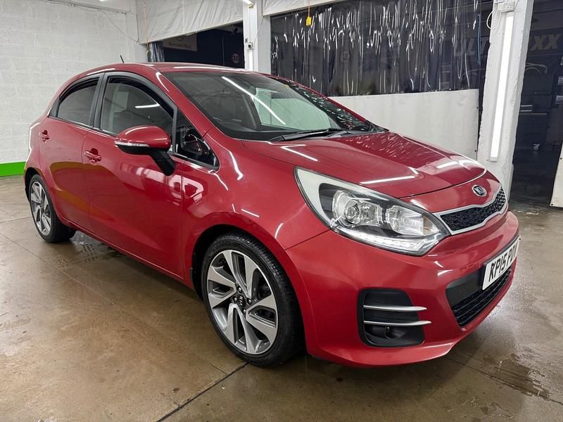 Used Kia Rio 2015 Red Hatchback