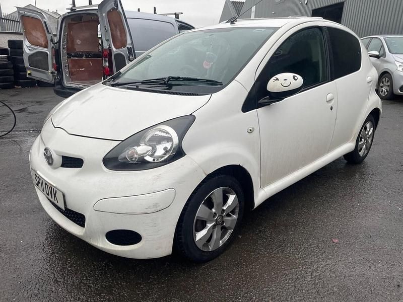 Used Toyota Aygo 2011 White Hatchback