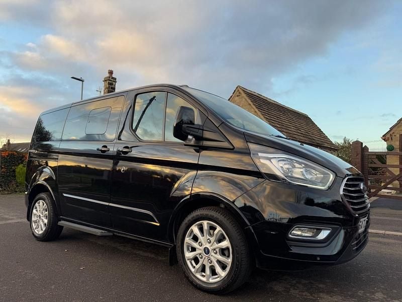Black Used 2022 Ford Tourneo Titanium MPV | £15,990 (Super price) - Image 1/4