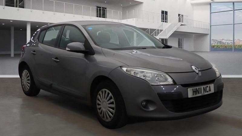 Grey Used 2011 Renault Mégane III Expression Hatchback | £1,995 (Good price) - Image 1/4