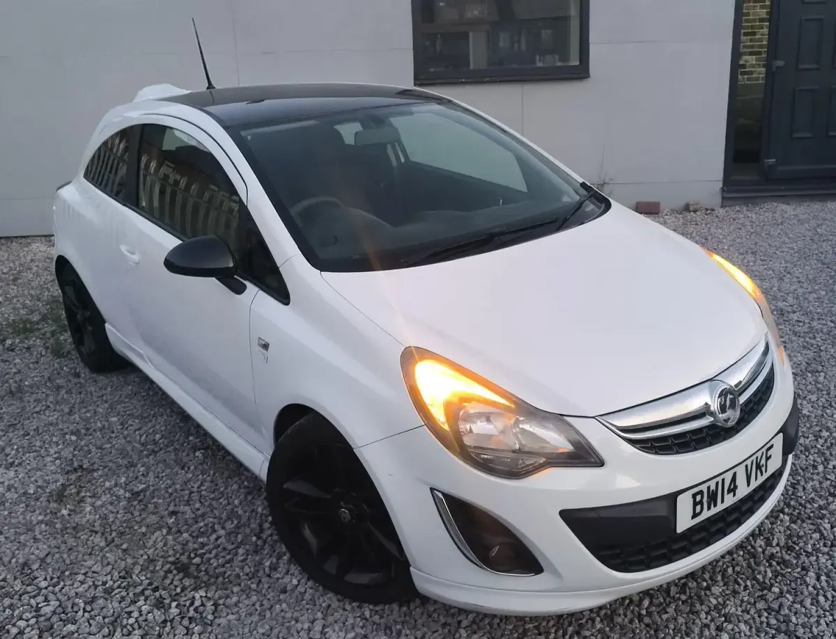 Used Vauxhall Corsa Edition 2014 White Hatchback