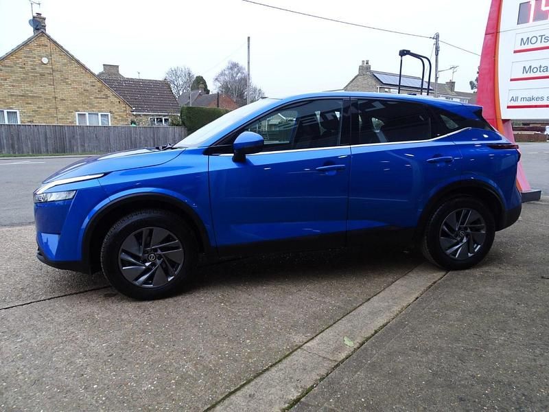 Used Nissan Qashqai Acenta Premium 2022 Blue SUV
