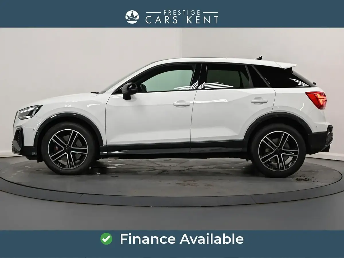 Used Audi SQ2 Advanced 300 HP (220 kW) 2022 White SUV